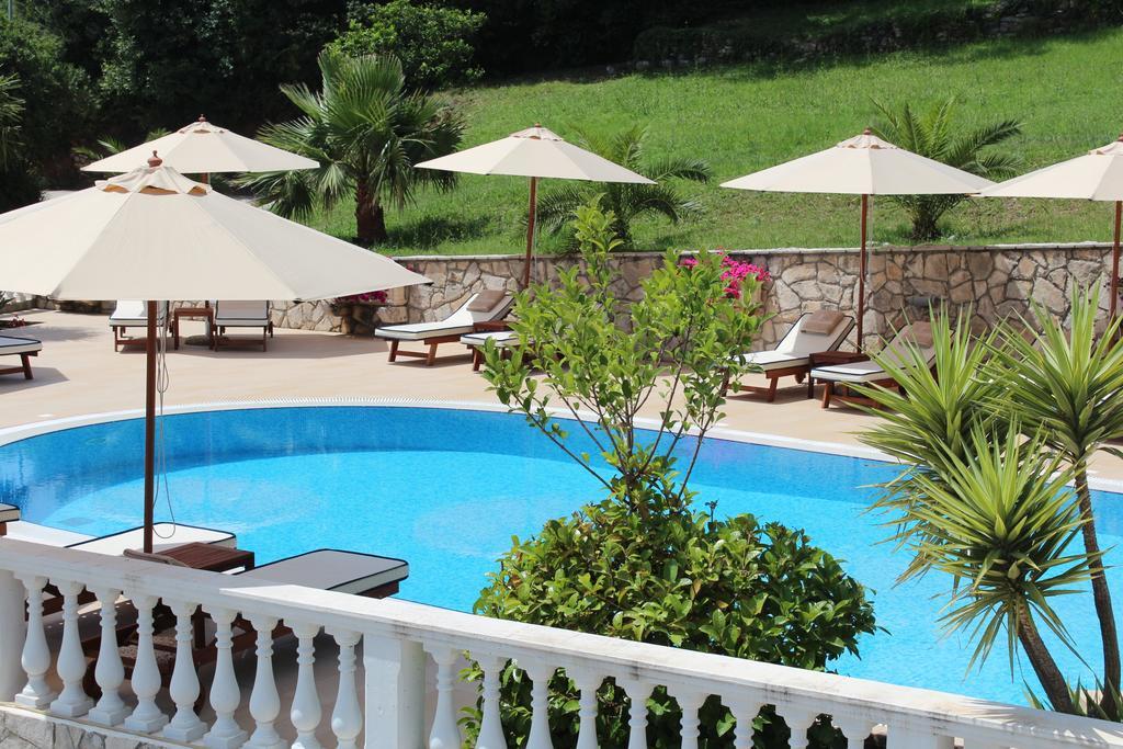 Monte Aria Panorama Suites Herceg Novi Exteriör bild