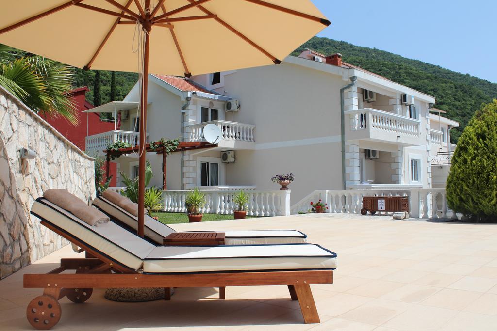 Monte Aria Panorama Suites Herceg Novi Exteriör bild